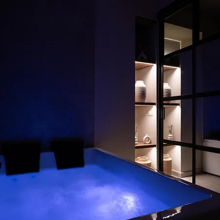 Madame Toledo Luxury Neapol