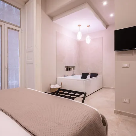 Madame Toledo Luxury Neapol